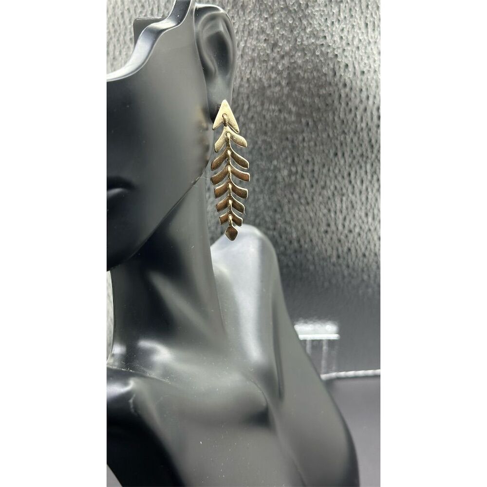NWT Banana Republic Gold Leaf Dangle Earrings Wedding Jewelry - Picture 7 of 9